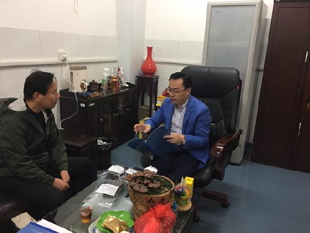 刘汉武总经理和进站专家刘仲华教授洽谈合作事宜